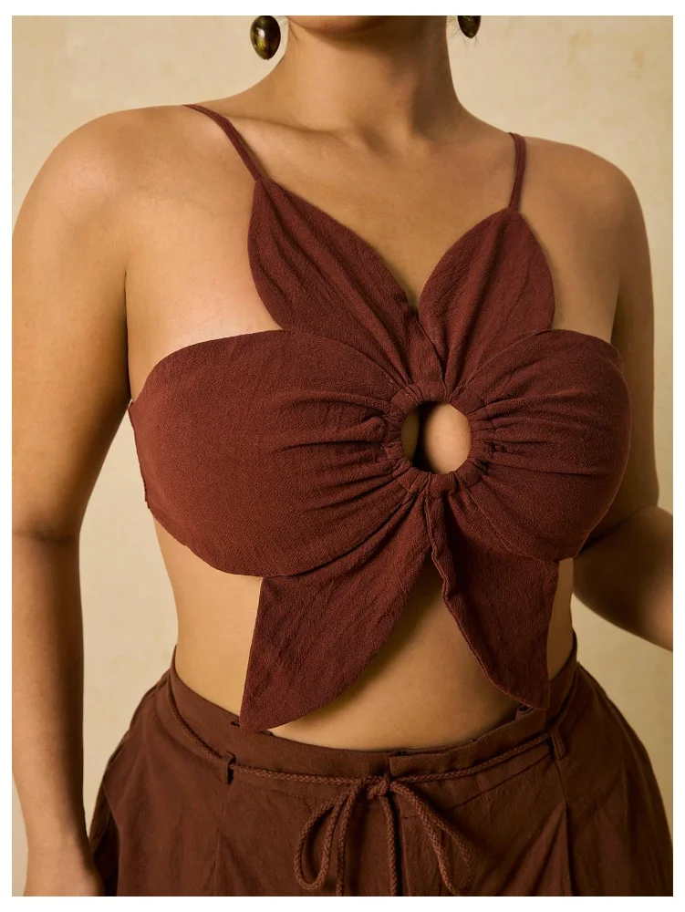 MAKEMECHIC Floral Cut Out Tie Back Crop Top, view 2