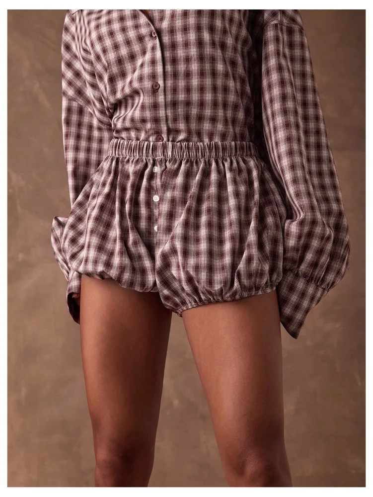 MAKEMECHIC Plaid Bubble Blommer Shorts, view 3