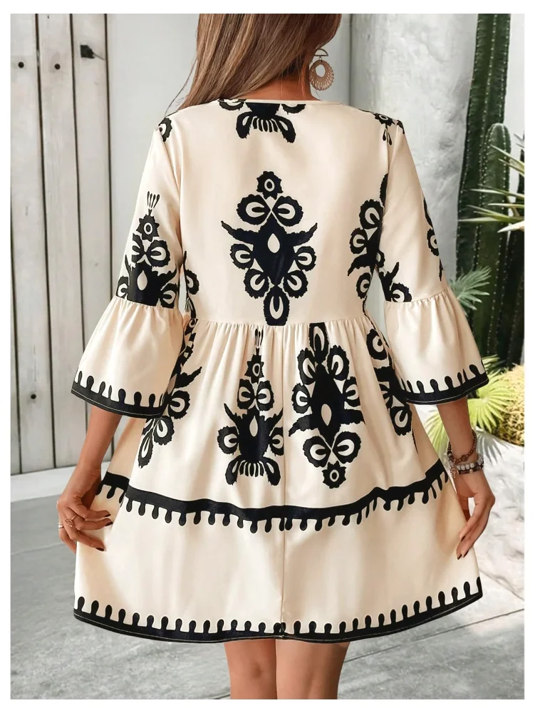 MAKEMECHIC Cruise Paisley V-Neck Matching Set, view 3