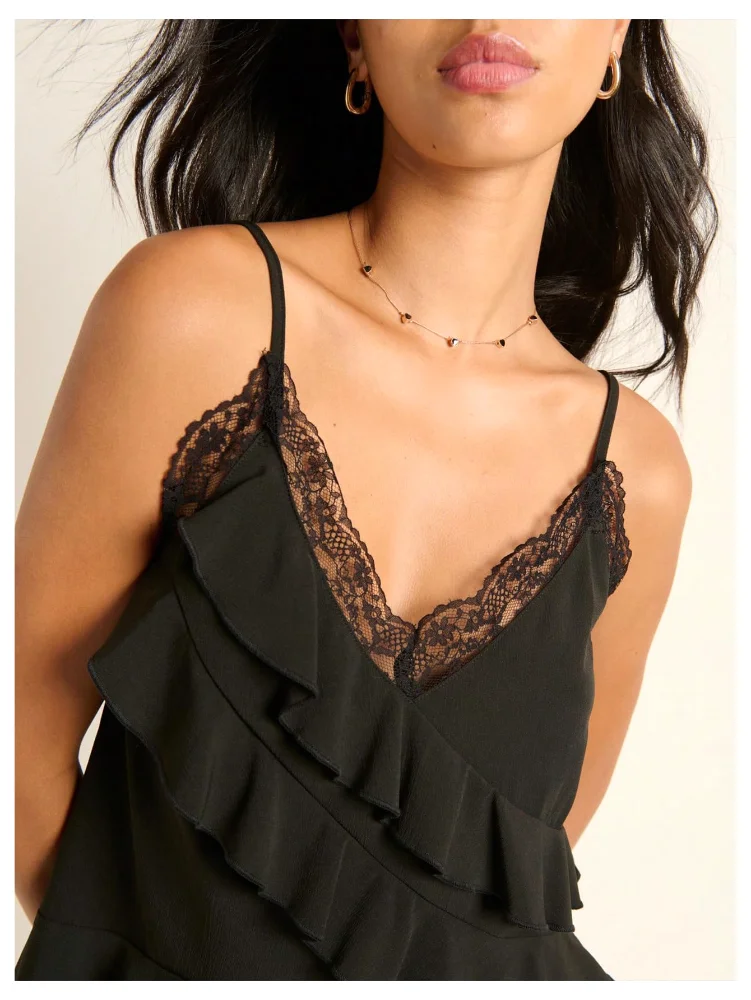 MAKEMECHIC Floral Lace Trim Crop Top, view 2