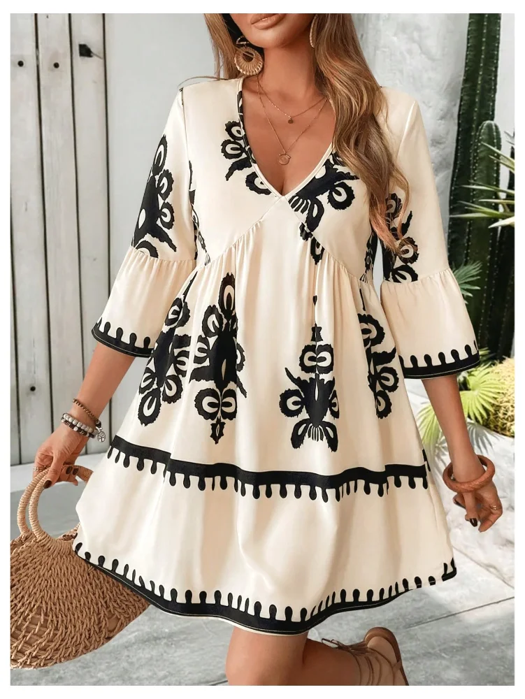 MAKEMECHIC Cruise Paisley V-Neck Matching Set, view 2