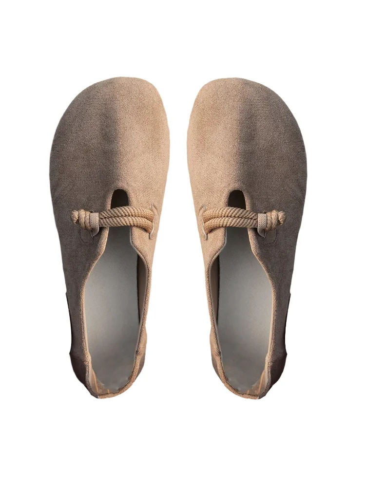 MAKEMECHIC Suede Closed Toe Flats